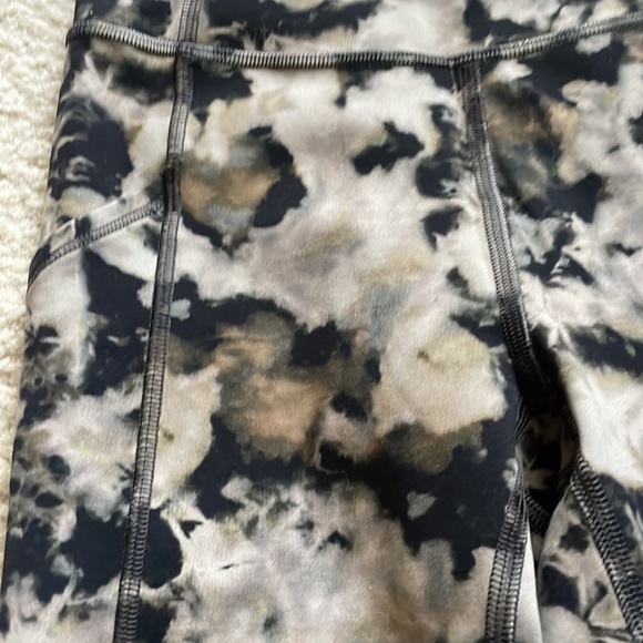 Lululemon Leggings - Picture 2 of 6